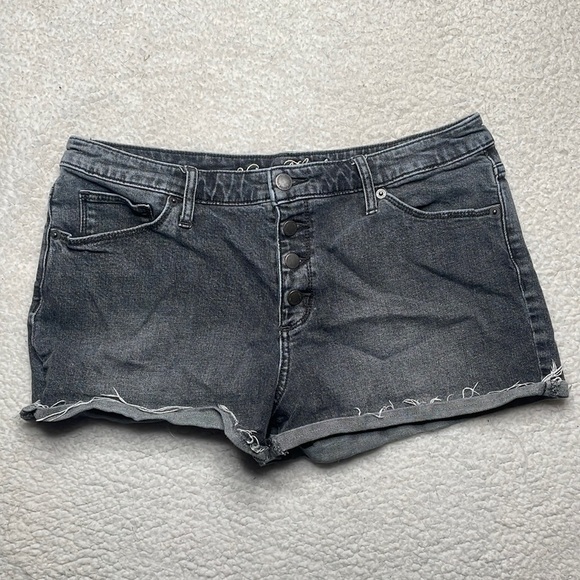 Universal Thread Black Gray wash Denim Jeans Size 12 / 31 R Button Fly - Picture 1 of 7